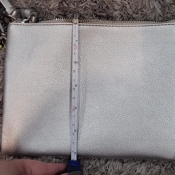 Old Navy Cross Body Bag - Picture 2 of 9